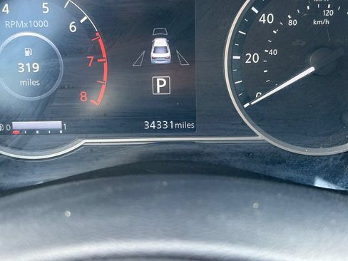 Used 2020 Nissan Versa SV FWD image 29