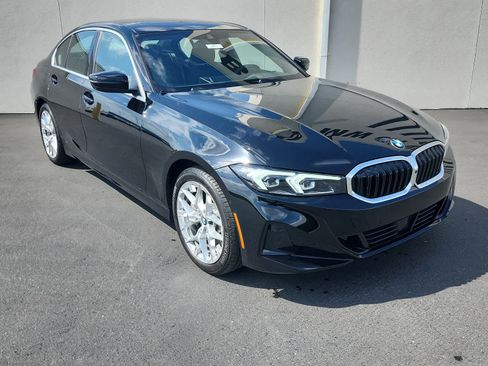 Used 2025 BMW 330i Sedan w/ Convenience Package RWD image 2