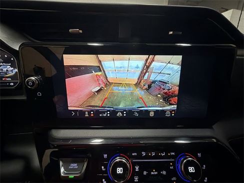 Certified 2025 GMC Sierra 2500 AT4 w/ AT4 Premium Plus Package image 17