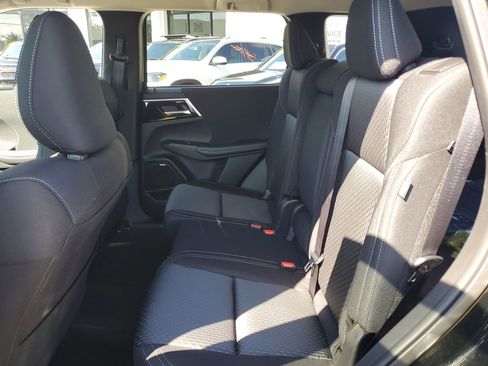 New 2026 Mitsubishi Outlander ES FWD image 12