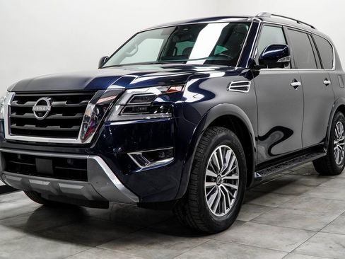 Used 2023 Nissan Armada SL w/ Captain's Chairs Package image 6