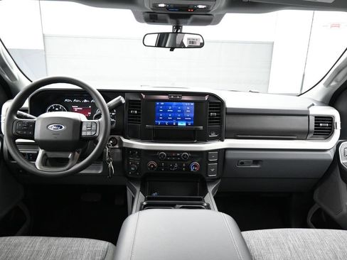 New 2026 Ford F250 XLT w/ FX4 Off-Road Package image 24