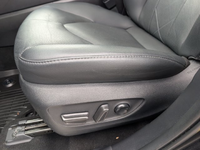 Used 2021 Toyota Highlander Platinum AWD/4WD image 24