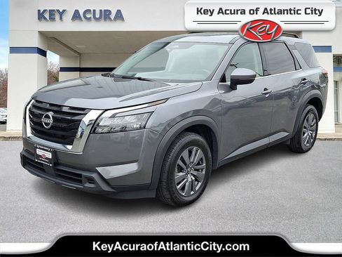 Used 2024 Nissan Pathfinder SV AWD/4WD image 1