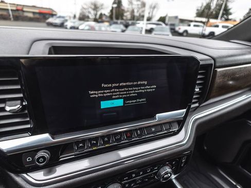 Used 2024 Chevrolet Silverado 1500 High Country w/ Technology Package image 19