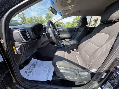 Used 2017 Kia Sportage LX FWD image 19