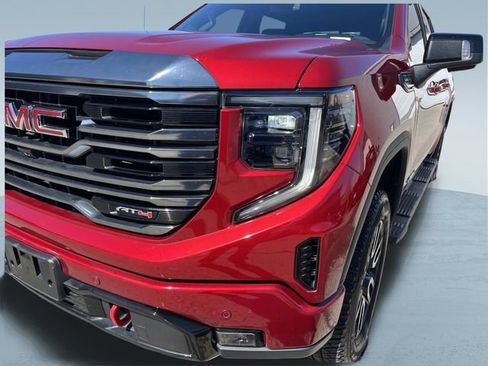 Used 2024 GMC Sierra 1500 AT4 w/ AT4 Preferred Package AWD/4WD image 11