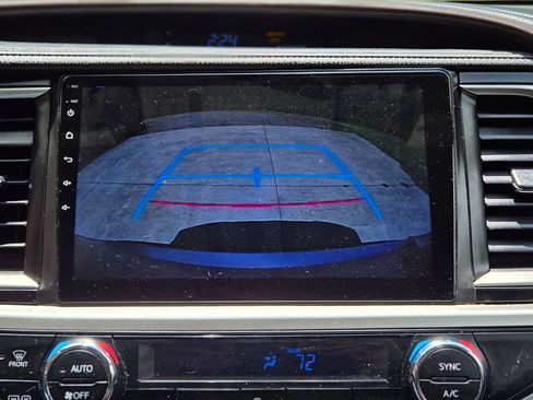 Used 2016 Toyota Highlander XLE FWD image 21