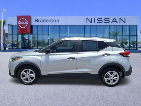 Used 2020 Nissan Kicks S FWD image 8