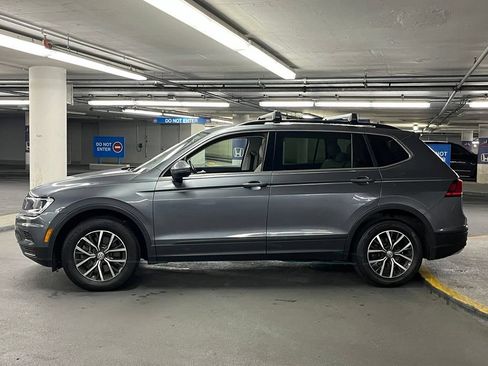 Used 2019 Volkswagen Tiguan SE AWD/4WD image 32