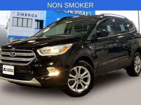 Used 2017 Ford Escape SE w/ Equipment Group 201A image 3