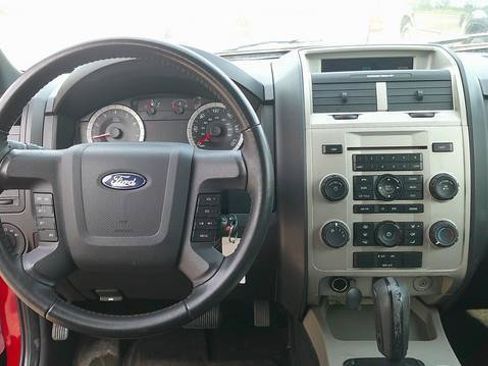 Used 2011 Ford Escape XLT FWD image 10