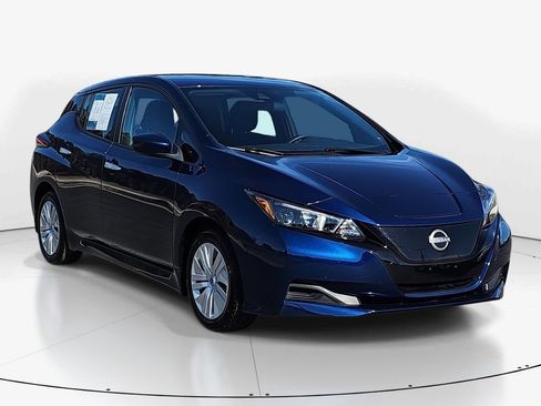 Used 2024 Nissan Leaf S image 2