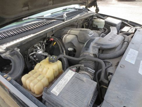 Used 2004 GMC Yukon Denali image 26