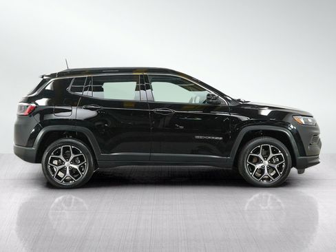 Used 2024 Jeep Compass Limited AWD/4WD image 6
