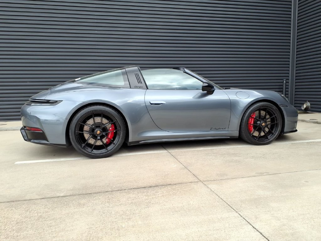 Certified 2026 Porsche 911 Targa 4 GTS AWD/4WD image 7
