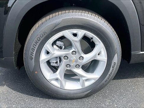 New 2026 Chevrolet Trax LS w/ LS Convenience Package FWD image 8