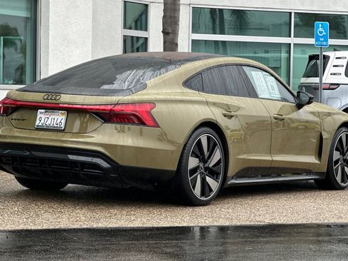 Used 2023 Audi e-tron GT Prestige w/ Prestige Package image 4