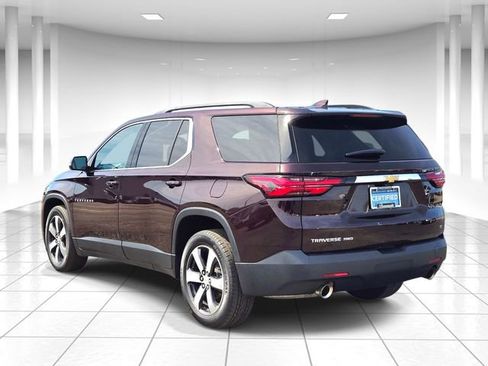 Certified 2023 Chevrolet Traverse LT w/ LT Premium Package image 3