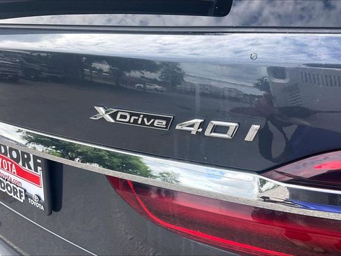 Used 2022 BMW X7 xDrive40i w/ M Sport Package AWD/4WD image 10