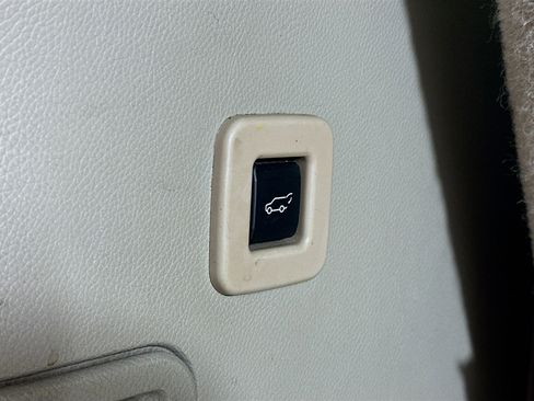 Used 2012 Ford Expedition Limited RWD image 32