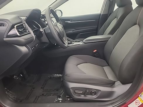 Used 2019 Toyota Camry LE FWD image 24