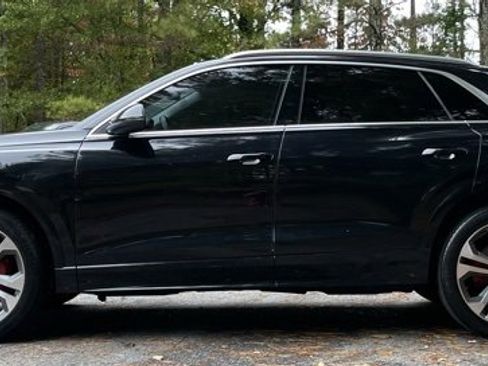 Used 2019 Audi Q8 Premium Plus w/ Premium Plus image 5