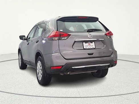 Used 2017 Nissan Rogue S image 6