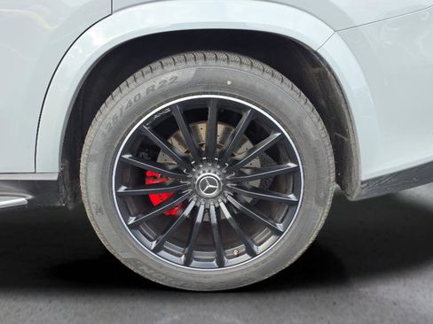 Used 2025 Mercedes-Benz GLS 63 AMG 4MATIC image 15