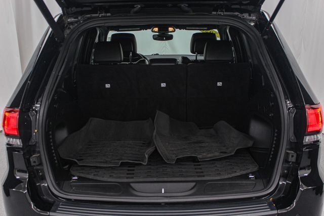 Used 2022 Jeep Grand Cherokee Laredo X AWD/4WD image 14