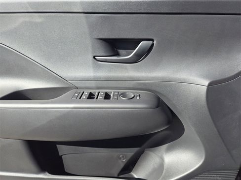 New 2026 Hyundai Kona SE image 23