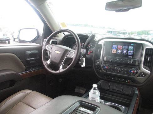 Used 2017 Chevrolet Silverado 1500 LTZ w/ Sport Package AWD/4WD image 25