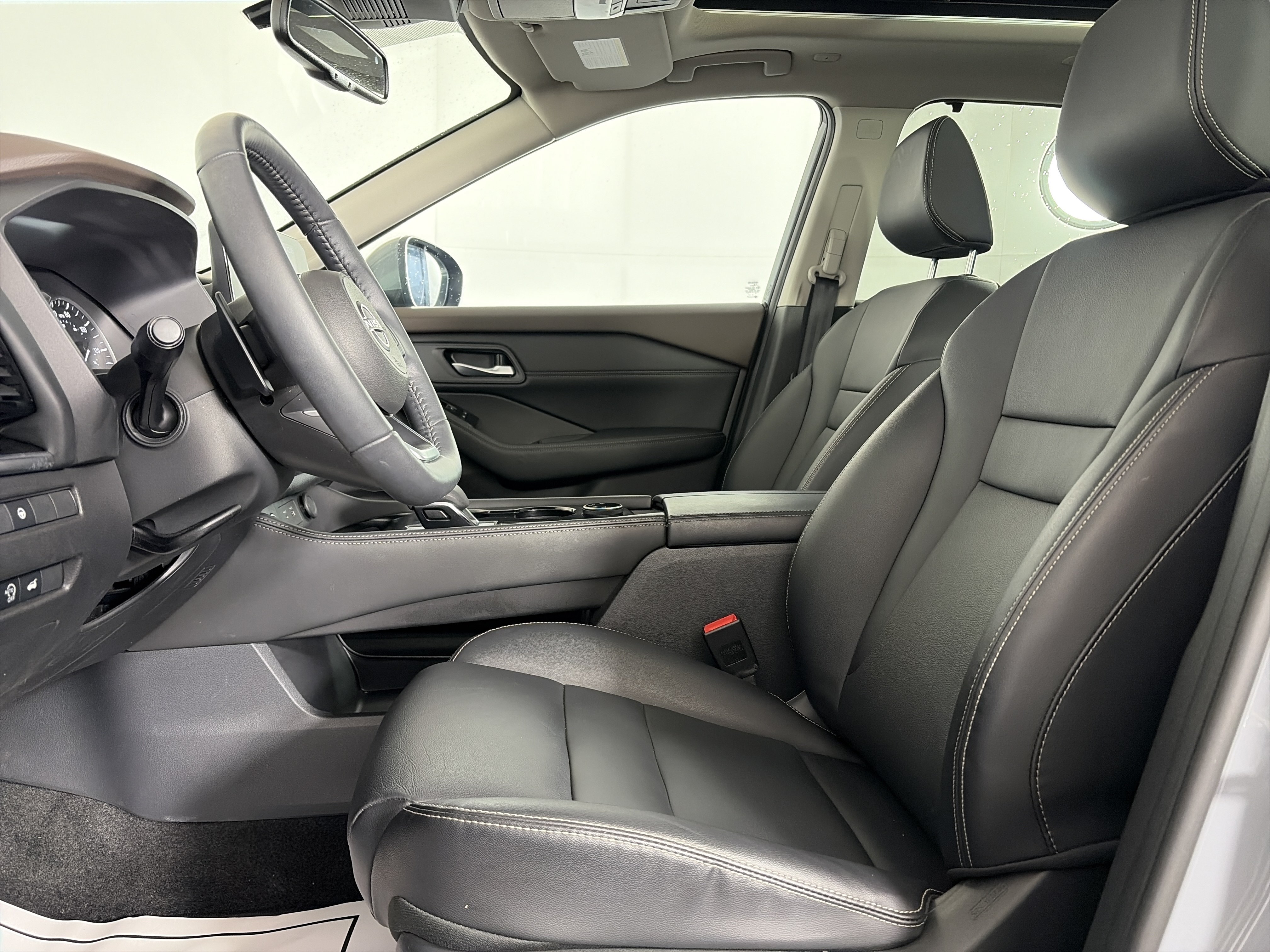 Certified 2023 Nissan Rogue SL w/ SL Premium Package AWD/4WD image 6