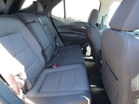 Used 2018 Chevrolet Equinox LT image 9