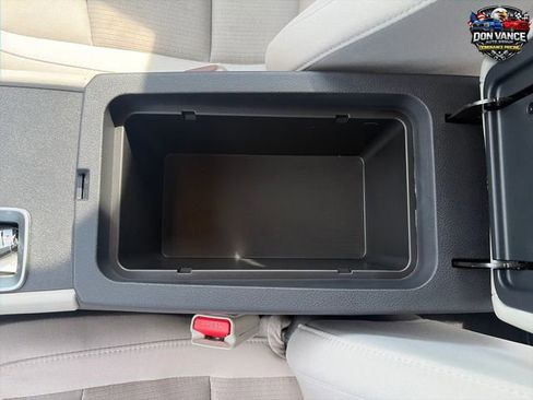Used 2025 Nissan Altima 2.5 SV FWD image 24