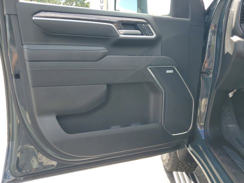 Used 2026 Chevrolet Silverado 3500 LTZ w/ LTZ Premium Package image 19