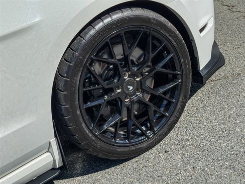 Used 2013 Ford Mustang Shelby GT500 RWD image 25