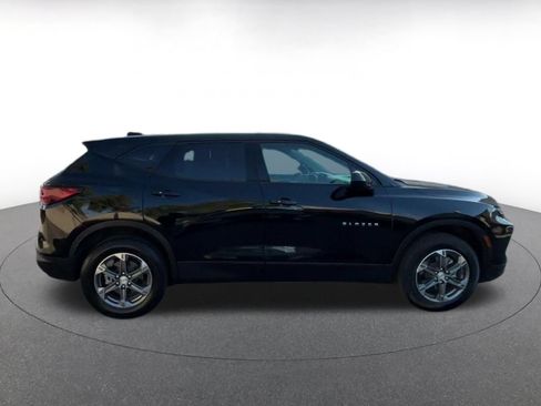 Used 2025 Chevrolet Blazer LT FWD image 15