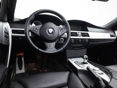 Used 2006 BMW M5 image 6