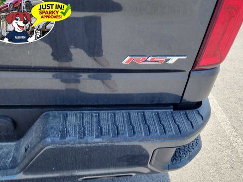 Used 2022 Chevrolet Silverado 1500 RST AWD/4WD image 3
