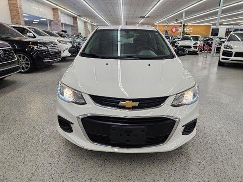 Used 2018 Chevrolet Sonic LT FWD image 2