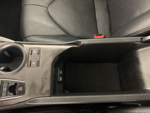 Used 2023 Toyota Camry XSE w/ Navigation Package image 30