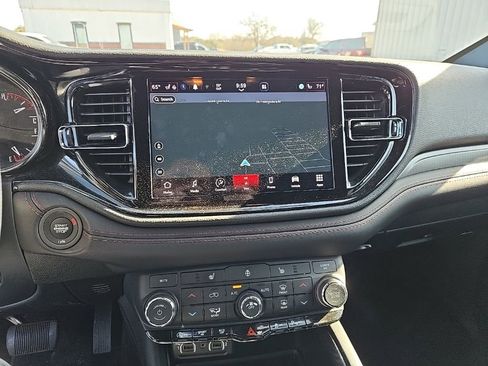 Used 2025 Dodge Durango GT image 11