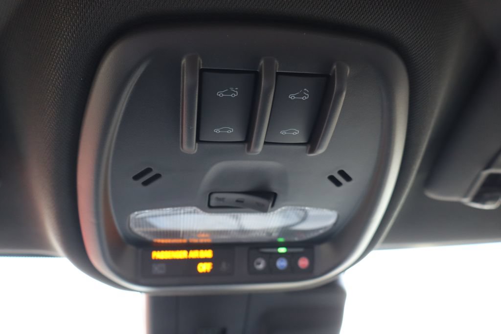 New 2026 Chevrolet Trax RS w/ Sunroof Package FWD image 17