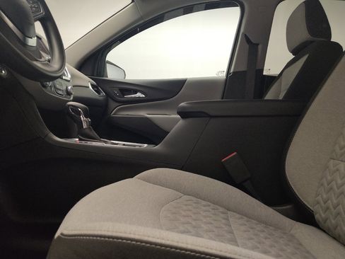 Used 2022 Chevrolet Equinox LT AWD/4WD image 17