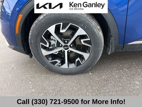 Certified 2025 Kia Sportage EX image 17