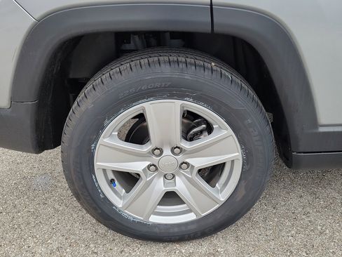 Used 2022 Jeep Compass Latitude w/ Convenience Group image 5