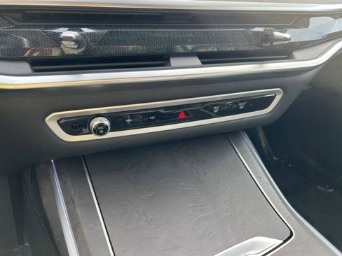 Used 2023 BMW X7 xDrive40i w/ Executive Package image 19