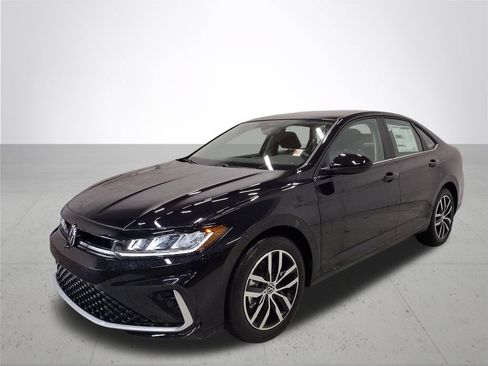 New 2026 Volkswagen Jetta SE FWD image 2