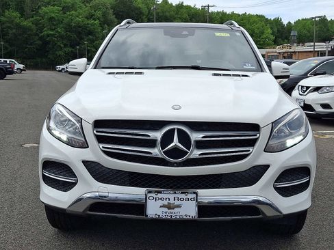 Used 2017 Mercedes-Benz GLE 350 4MATIC image 2